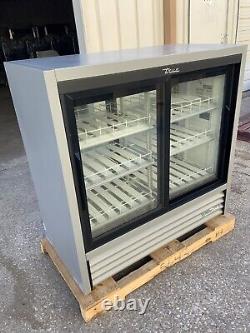 True GDM-41CPT-48 sliding 4 glass door drink refrigerator cooler GDM-41