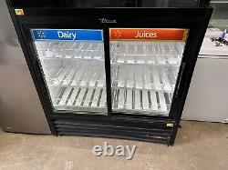 True GDM-41SL-48-HC-LD Refrigerator Merchandiser, 2 Sliding Glass Doors 115V