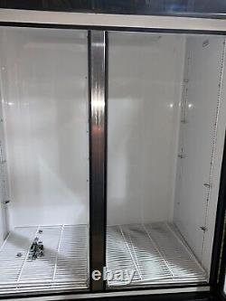 True GDM-49-LD 54 Swing Glass Refrigerator Merchandiser 49 cu